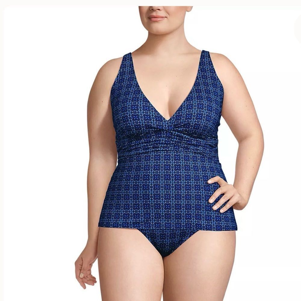 Land's End plus size V-neck plunge tankini top Geo print mini tile size 18 long